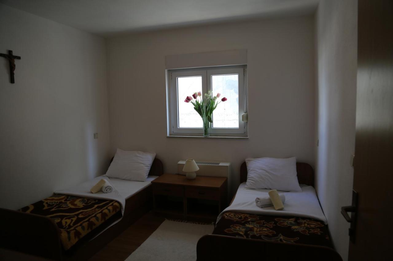 Hotel Pansion Devotions à Međugorje Extérieur photo