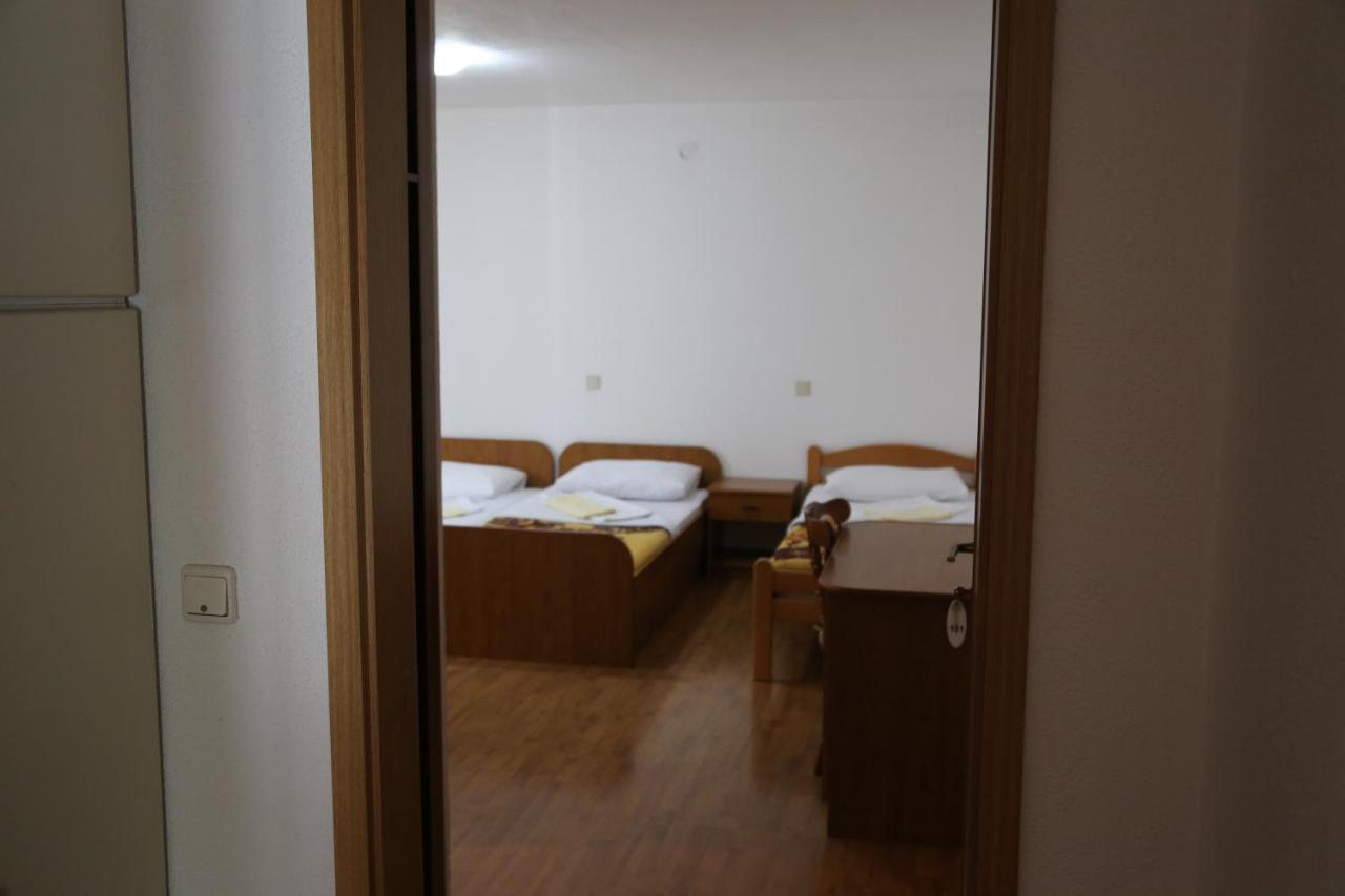 Hotel Pansion Devotions à Međugorje Extérieur photo